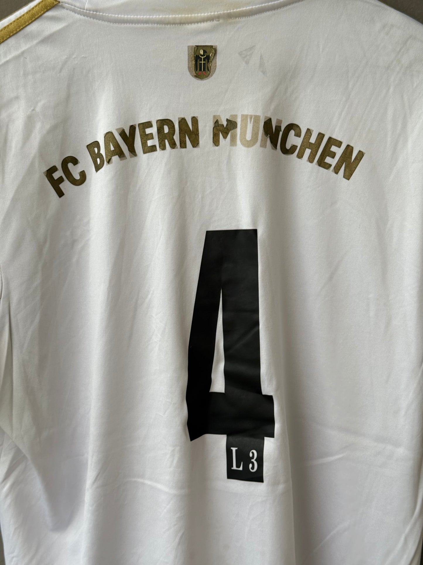 FC Bayern Munchen T-mobile Qatar Airways Soccer Jersey