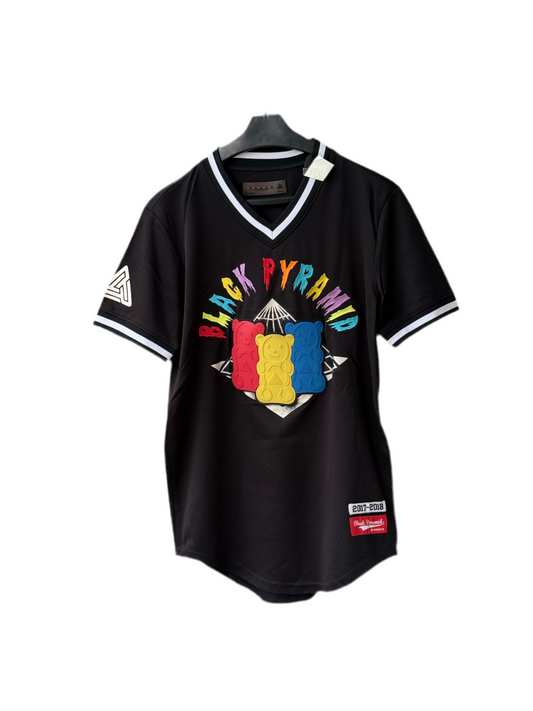 Black pyramid street wear jersey